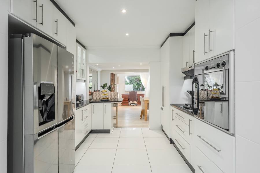 3 Bedroom Property for Sale in Camps Bay Western Cape
